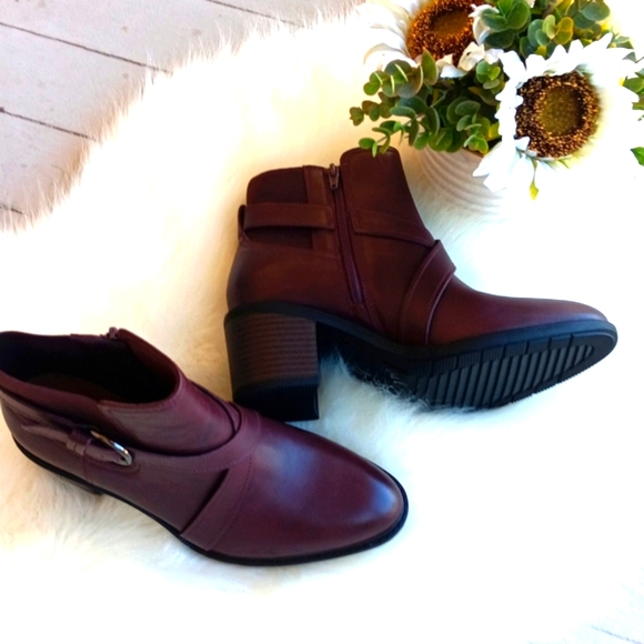 Clarks Shoes - Clark's Scene Strap dark burgundy/brown leather ankle boots